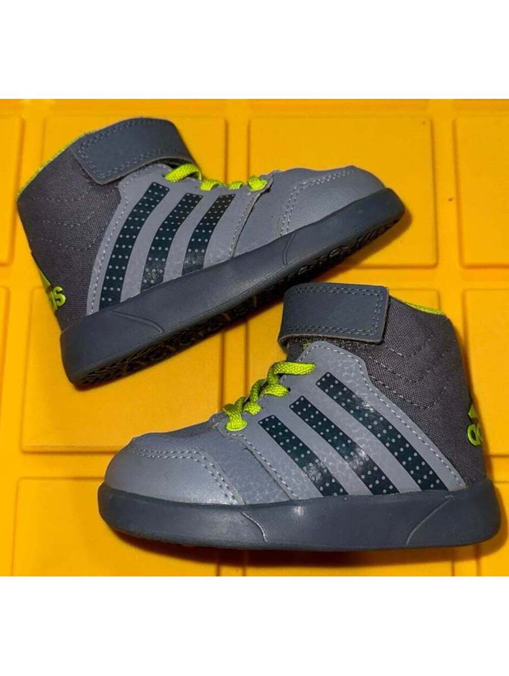 Adidas high trainer shoes size 5K
